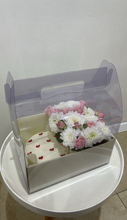 Combo bento cake and flowers