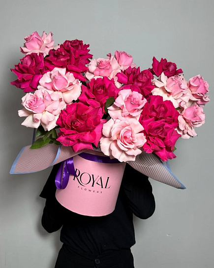 19 французских роз в коробке с доставкой по Усть-Каменогорске