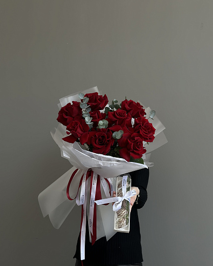 Bouquet of Combo 2in1 strawberries in chocolate 5pcs + bouquet flowers delivered to Almaty