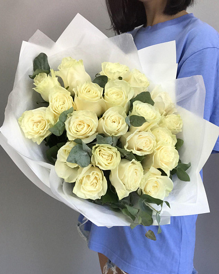 Bouquet of White Roses 21pcs flowers delivered to Almaty