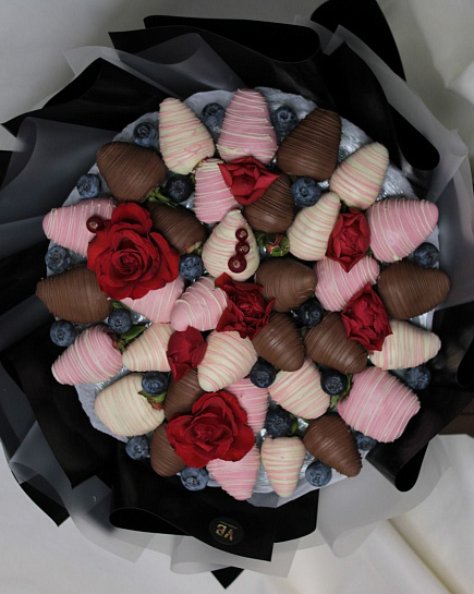 Bouquet of chocolate covered strawberries size M flowers delivered to Almaty