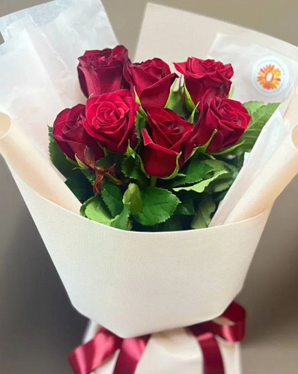 Букет из 7 красных роз  с доставкой по Алматы