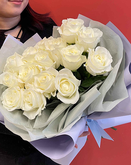 Моно букет из 15 белых роз с доставкой по Астане