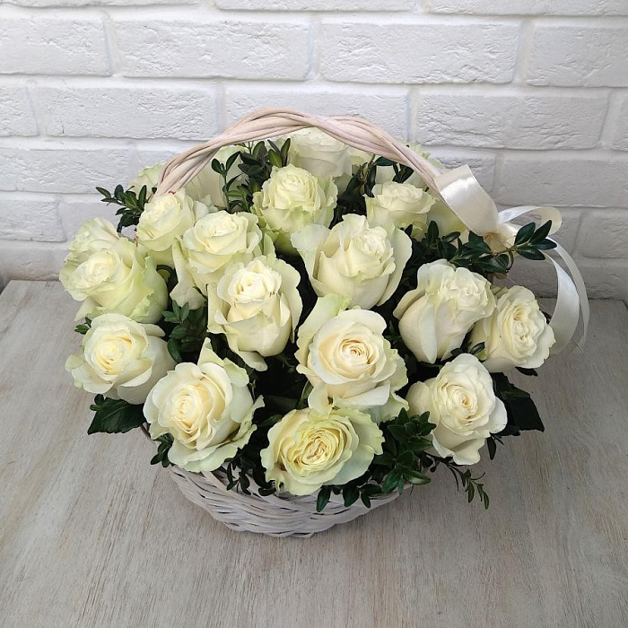 25 roses in a basket
