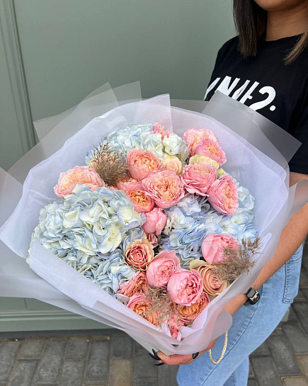 Bouquet of Euro Bouquet in Carrying Box ❤️ flowers delivered to Almaty