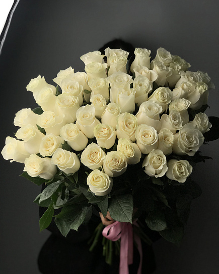 Элегантные высокие белые розы 80 см с доставкой по Астане