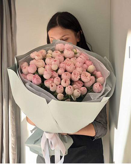 Пионовидные кустовые розы ❤️ с доставкой по Алматы