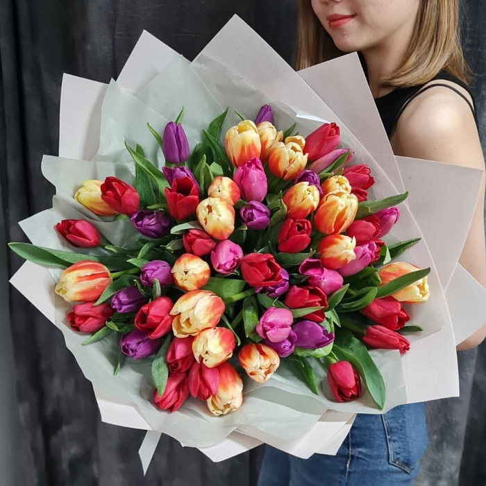 Mix of 55 tulips
