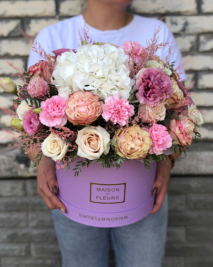 Цветы в коробке Box с доставкой по Алматы