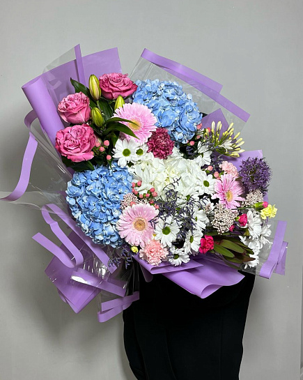 Bouquet of voluminous prefabricated Bouquet flowers delivered to Ust-Kamenogorsk