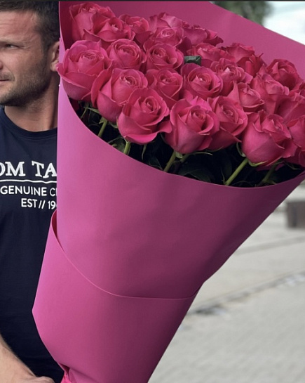 Bouquet of 25 tall roses flowers delivered to Almaty