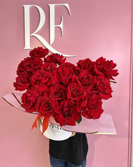 Bouquet of arrangement of Dutch roses flowers delivered to Aktobe