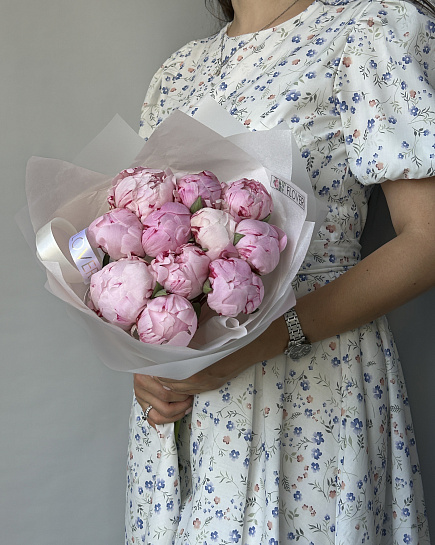 Bouquet of 11 peonies Sarah Bernard flowers delivered to Astana