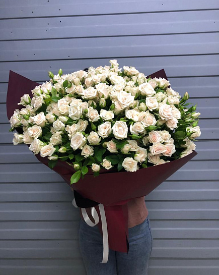 Bouquet of spray rose flowers delivered to Almaty