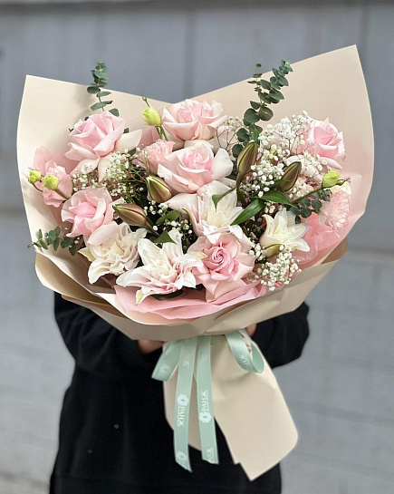 Bouquet of nude luxury flowers delivered to Almaty