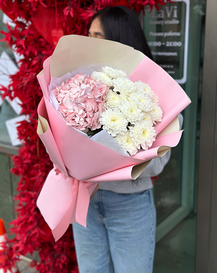 Bouquet of Eurobouquet “Compliment” flowers delivered to Astana