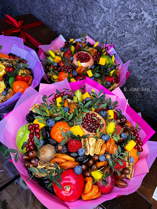 Bouquet-mix of fruits and dried fruits L