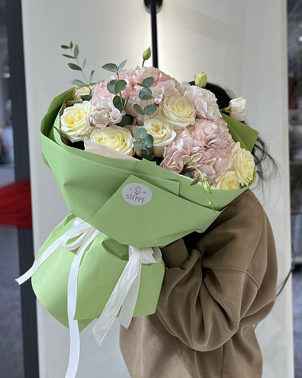 Bouquet of Aura flowers delivered to Shymkent