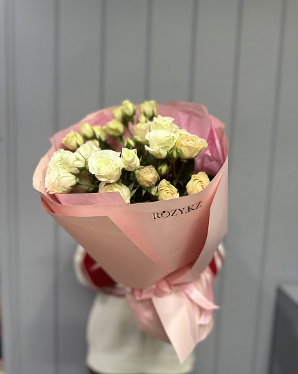Букет из кустовых роз с доставкой по Астане