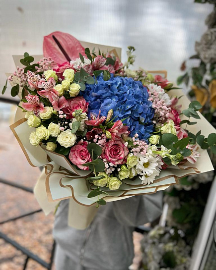 Bouquet of Luxurious Luxury flowers delivered to Almaty