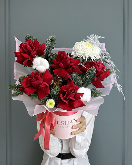 Новогодняя композиция с розами с доставкой по Астане